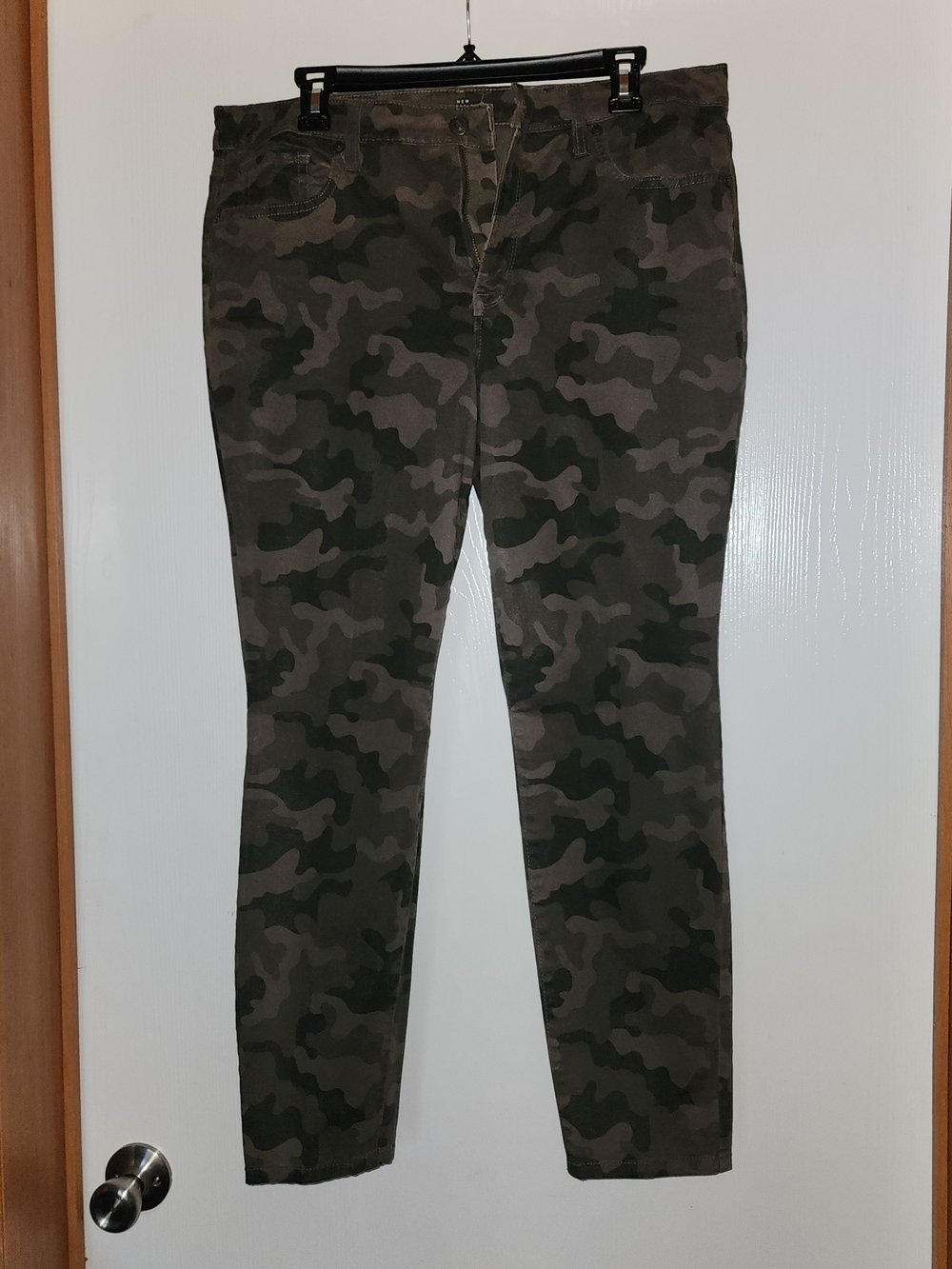 New Directions Olive Camouflage Skinny Jeans Size 14